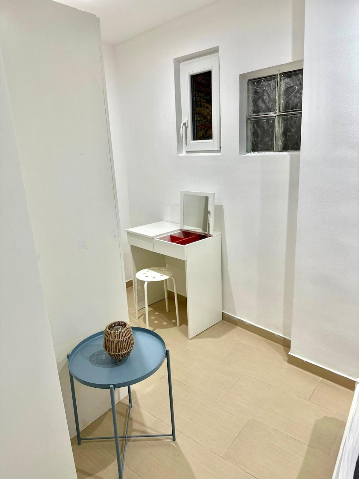 Cozy Nest Apartment